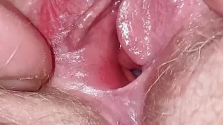 See my wifes cute cunt