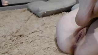 bitch fucks herself.