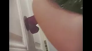 Ich reite meinen Dildo hart