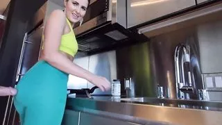 Helena Price Jacking off on her yoga pants