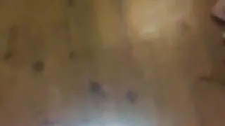 Esposa Loira Levando na buceta e o Corno Filmando e batendo