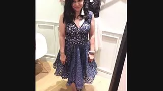 desi indian milf enjoying getting fingered