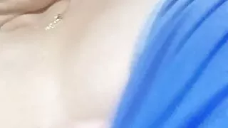 Abuela con lindos pechos