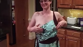 Georgia Milf Jessica Strips In Kitchen