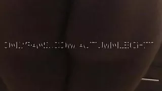 Ebony booty clapping