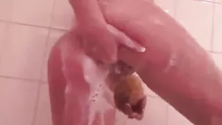 Sexy Bathtime Girl