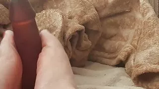 Meine Füße spielen mit meinem Dildo