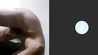 Weichei lutscht seinen eigenen Schwanz