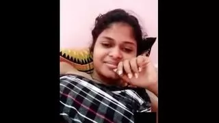 Today Exclusive- Cute Desi Girl Showing Boobs...