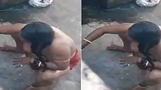 Today Exclusive- Desi Bhabhi Bathing Capture ...