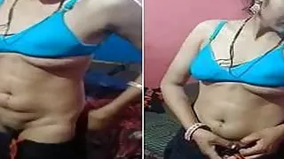 Exclusive- Sexy Randi Bhabhi Wearing Cloths A...