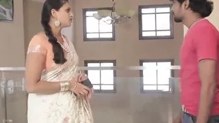 Surekha Reddy, Romance with Saree