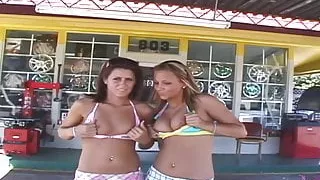 Hot 18 Year Old Farm Girls Come To Florida To Get Naked