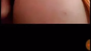 mostrando os seios da esposa