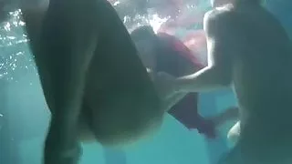 Lilia Mihalkova and Natalia Kupalka underwater lesbians