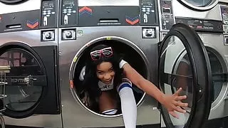 Bubble Butt Ebony Babe Jenna Foxx Fucks at the Laundromat