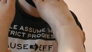 My Pet Slave Boy Worshiping My Sweaty Feet & Sexy Pussy