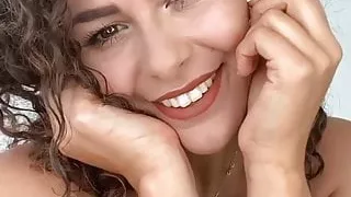 Leilas mega titten zum ficken