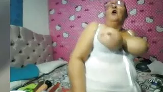 Bbw granny big tits pussy play