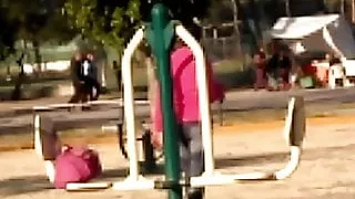 Latina Hermosa Haciendo Ejercicio