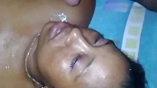 Karla besando mi berga