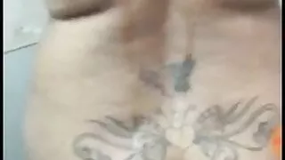 filmando a namorada no banho