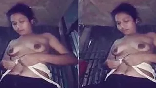 Today Exclusive-CUte Desi Girl Strip her Clot...