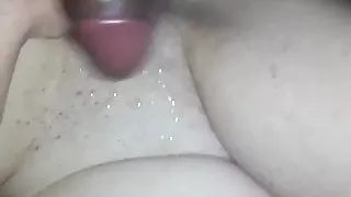 Cuming on white slut