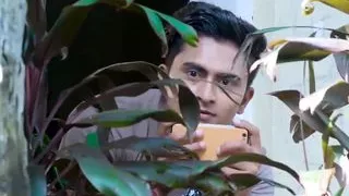 Desi Neighbour Bhabhi Flashes Young Guy