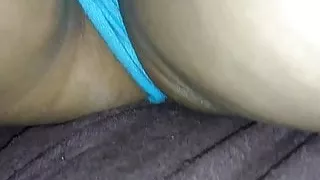 Mi prima se deja tocar mientras vemos la tv