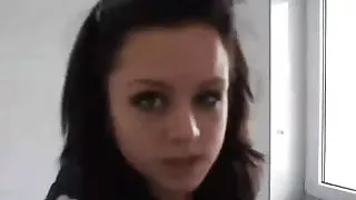 Arrogante.. Zicke schifft ins Glas und redet versaut!