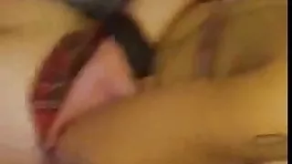 Sa nana attachee est docile en levrette