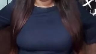 Tango Streaming Queen Big Boob