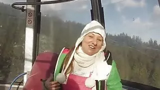 Rattiges.. Spermaluder lutscht im Skilift!