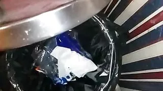 Mächtiger geiler CUMSHOT Dump in Bin