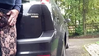 Peeing and coming on my feet in black tights leggings