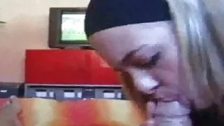 Freundin.. fickt ihren Freund waehrend Fussball-WM-Spiel