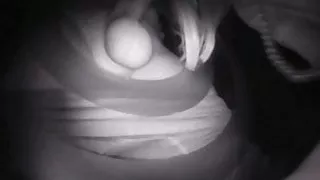 Sissy und SilkeTV blasen und ficken im Gloryhole