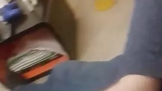 Cochonne suce son papy