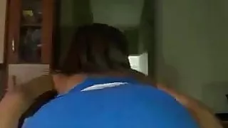 Gostosa rebola funk e mostra calcinha