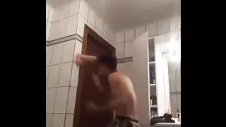 Lustiger Turnhallendildo griechischer Sexshop aisthiseis