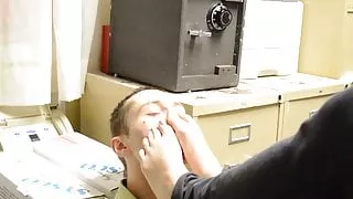 TSM - Lola has her bare feet worshiped