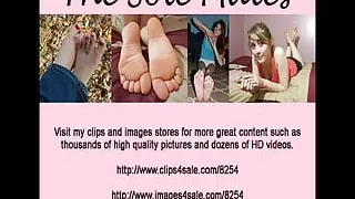 TSM - Dylan Rose poses her sexy feet for fun