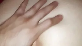 ellinida parakalaei gia xontro poutso