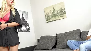 Fucking massive jugged whore gets rammed