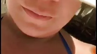 Tata mostrando marquinha