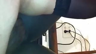 Femme au foyer doigte sa chatte mom milf cougar mouiller wet