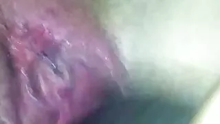 Femme au foyer doigte sa chatte mom milf cougar mouiller wet