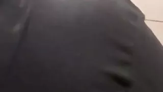 Je l'encule pendant qu'elle cuisine