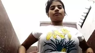 Village girlfriend shows herself